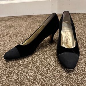 Vintage Velvet Salvator Ferragamo size 9